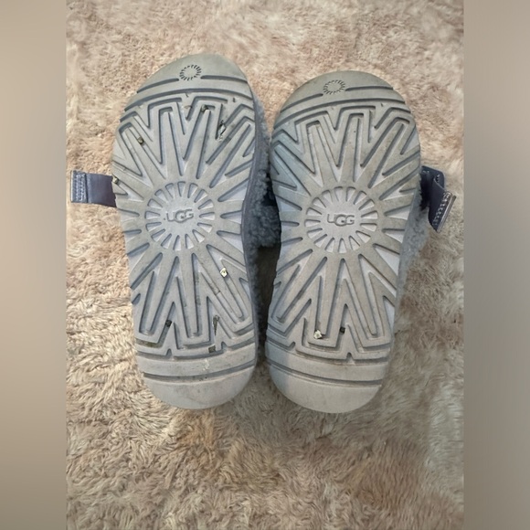 UGG lavender slides - Picture 2 of 6